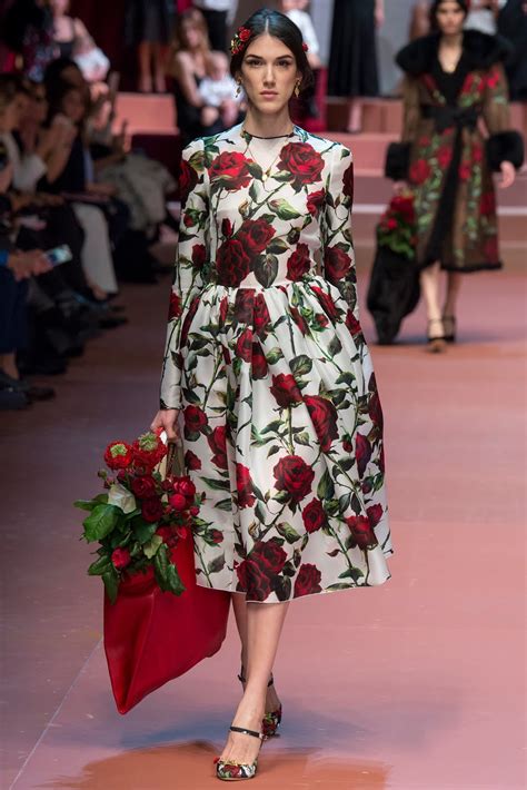 dolce gabbana vestito rose rosse|Dresses .